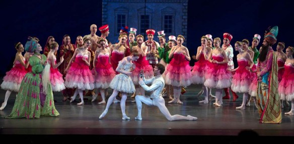 Gillian-Murphy-and-James-Whiteside-in-The-Nutcracker-Photo-by-Rosalie-O�Connor